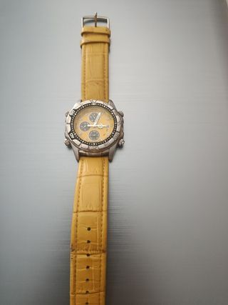 Reloj Lotus Cronógrafo Amarillo