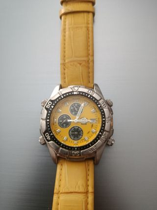 Reloj Lotus Cronógrafo Amarillo