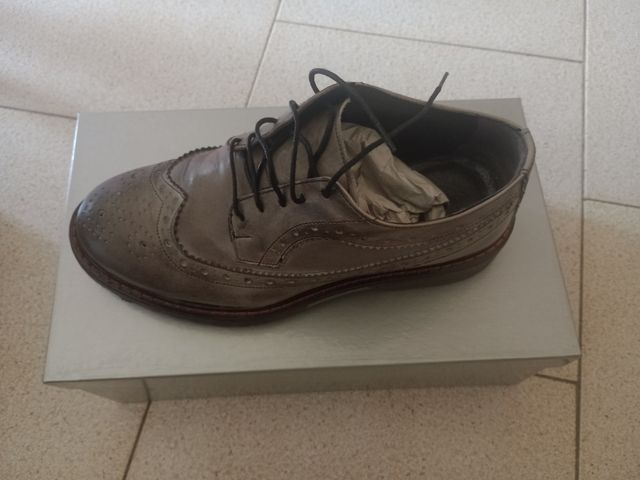 Scarpe stringate eleganti marroni