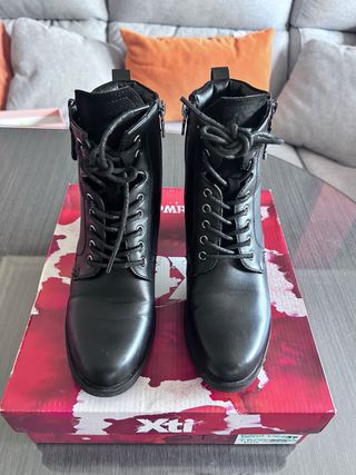Botines Xti negros - talla 37