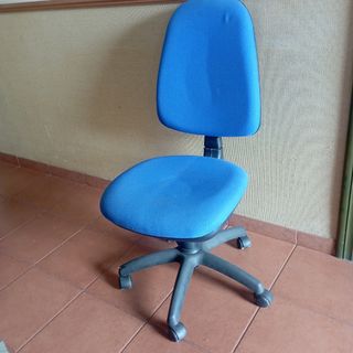 Silla oficina azul tela