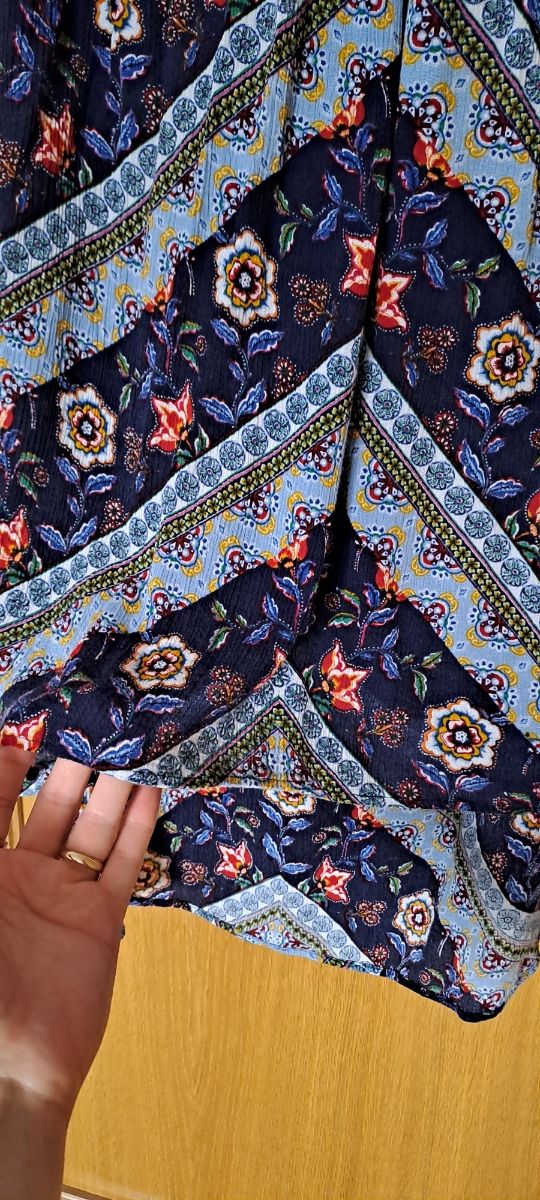 Falda midi estampada azul