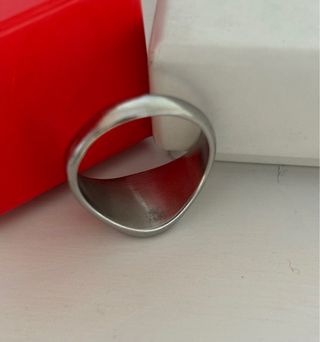 Anillo grande de acero color plata de Zara 20,2mm
