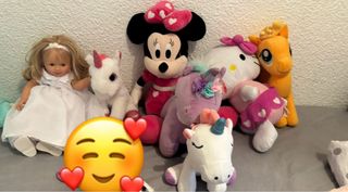 Lote de 7 peluches y muñeca