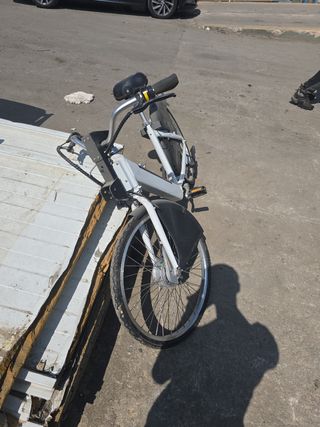 Bicicleta eléctrica plegable