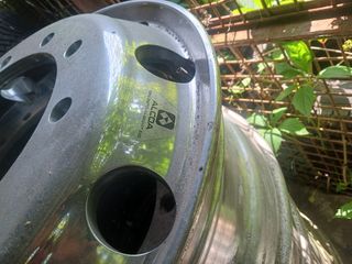 4 Llantas Alcoa aluminio camión (precio unidad)