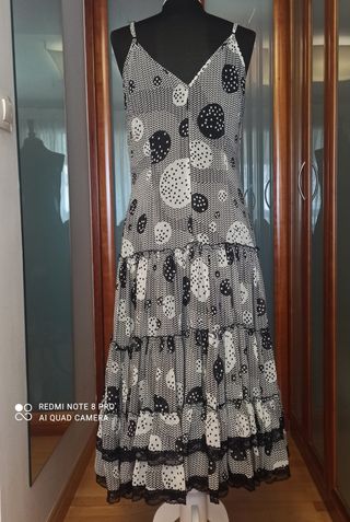Vestido estilo flamenco. 