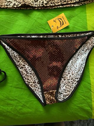Bikini leopardo marrón con lentejuelas, nuevo.