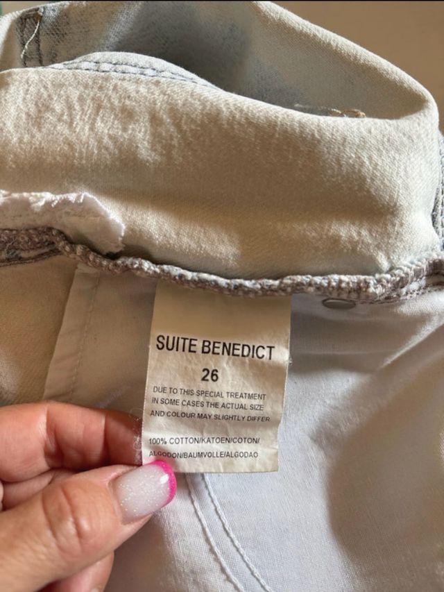 Shorts Denim Chiaro Strappati