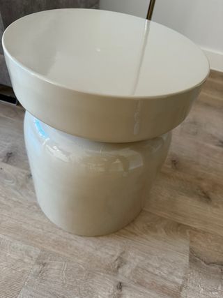 Mesa auxiliar de metal acabado satinado Taupe 