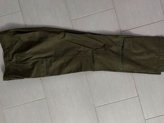 Pantaloni mimetici militari
