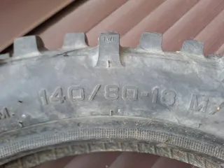 Neumático Metzeler 140/80-18 M/C 62R