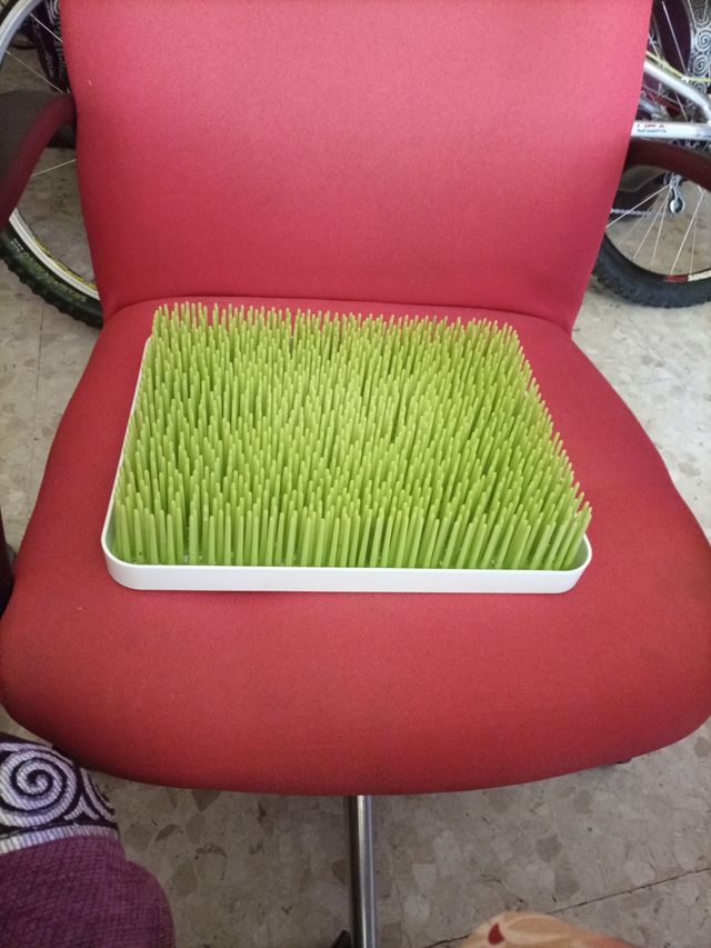 Escurridor biberones verde y blanco