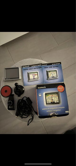 Garmin nüvi 200 - Navigatore satellitare