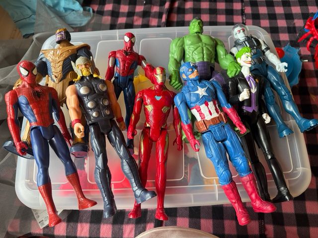 8 Figuras Superhéroes Marvel