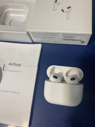AirPods 3ª generación - Apple