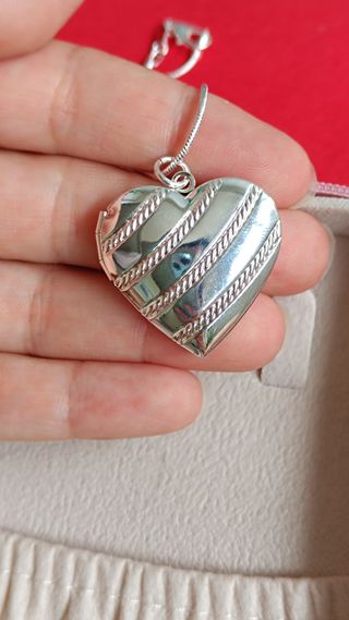 Collar relicario con dije corazón plata