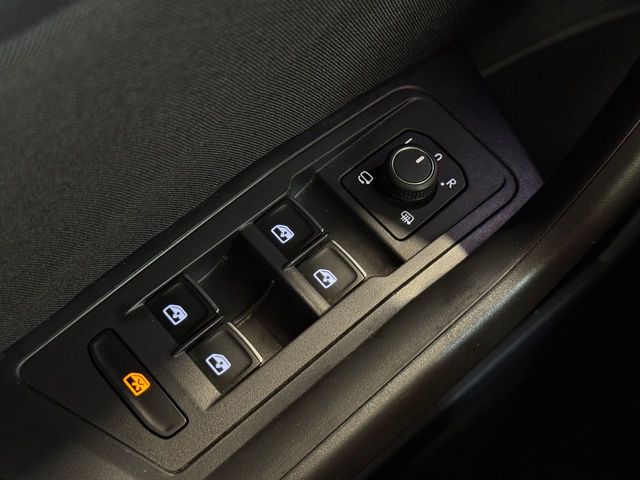 Volkswagen T-Roc 1.5TSI 150CV ADVANCE .- " IMPECABLE ".- " NACIONAL ".- " REVISADO Y GARANTIZADO ".- " EURO-6AP ".- " MUY EQUIPADO ".-
