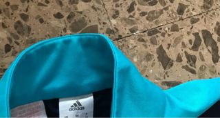 Sudadera Adidas azul turquesa