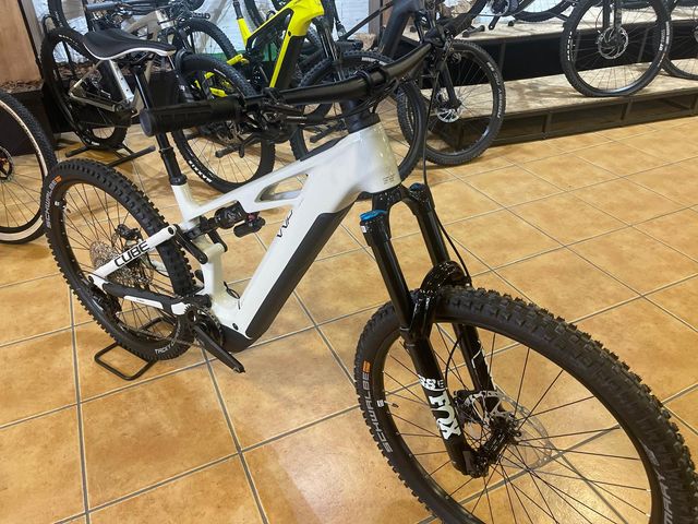 CUBE STEREO HYBRID ONE44 HPC SLX