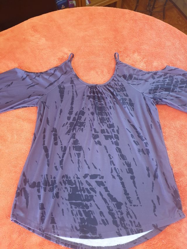 Blusa hombros descubiertos - Talla única.