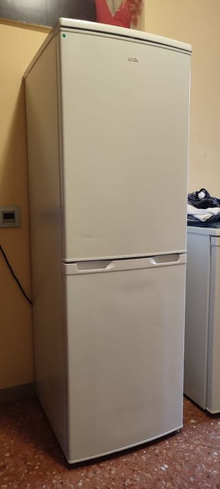 Nevera combi blanca