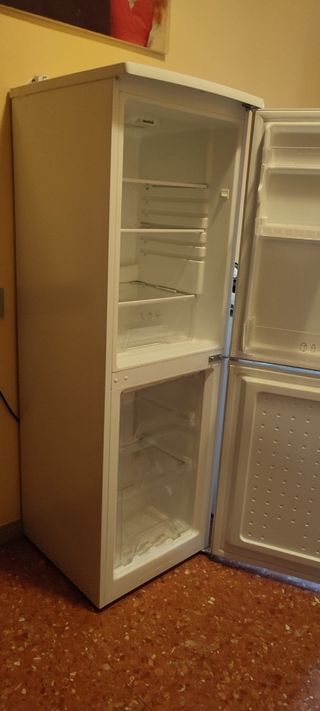 Nevera combi blanca