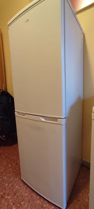 Nevera combi blanca