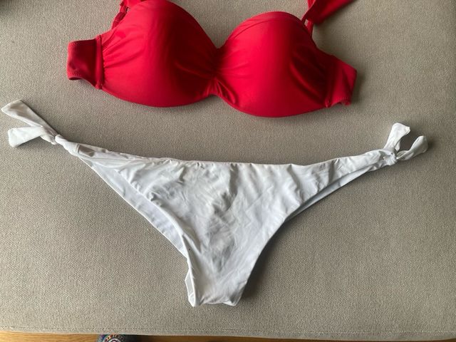 Bikini rojo y blanco - 2 piezas