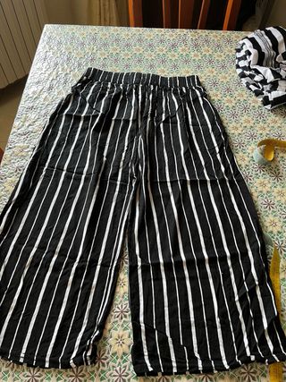 Pantaloni a righe bianco-neri