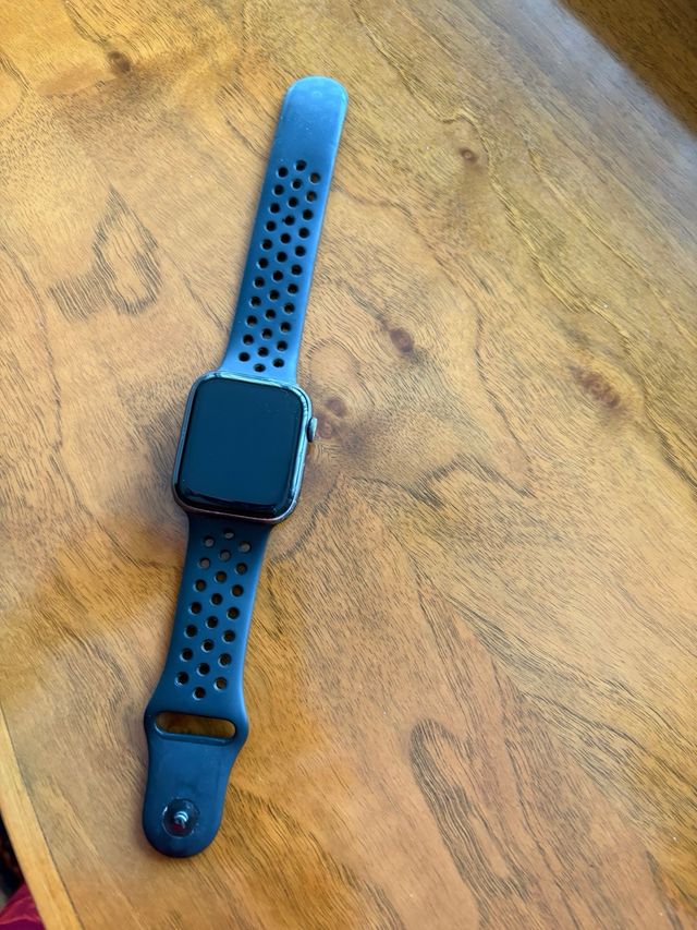 Apple Watch 44mm - Space Gray