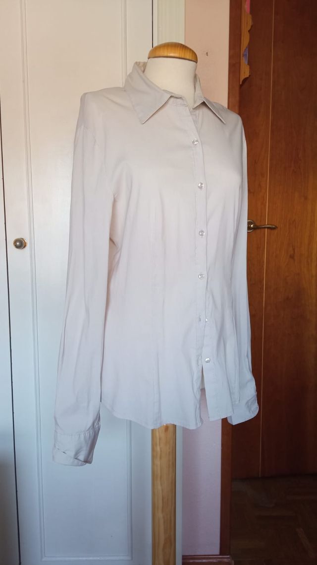 Camisa beige manga larga