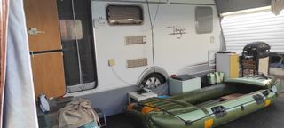 Caravana Tango 420CF >750kg Placa solar y document