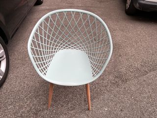 Silla moderna teal - plástico y madera.