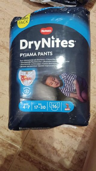 Pañales DryNites PJ 4-7 años