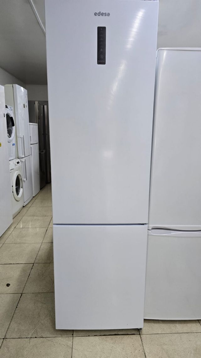 Nevera EDESA No Frost A+++ 2METROS
