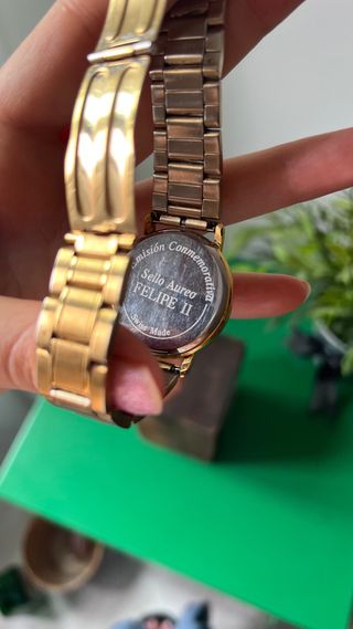 Delma Reloj chapado en oro