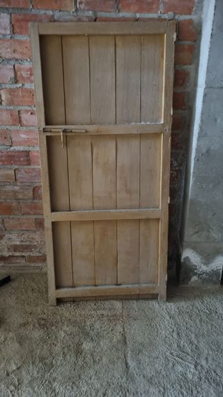 Puerta madera antigua