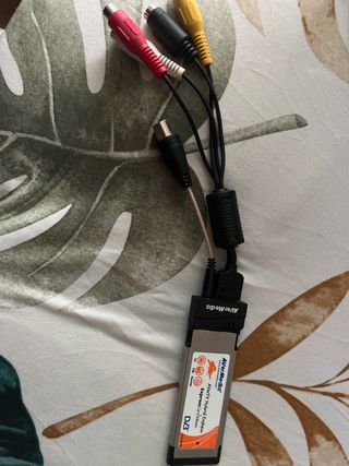 Sintonizador TV AverMedia ExpressCard