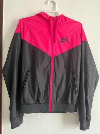 Chaqueta Nike cortavientos rosa-negra