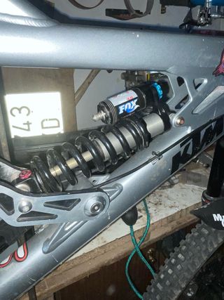 Bicicleta descenso KTM