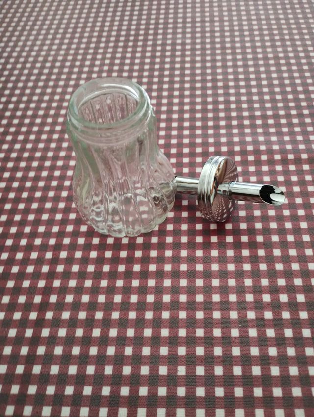 Zuccheriera in vetro e metallo