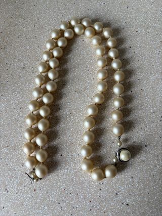 Collar perlas beige vintage de fantasia
