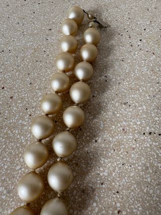 Collar perlas beige vintage de fantasia
