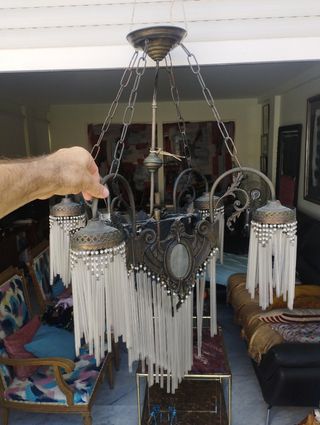 Lampara neogótica antigua