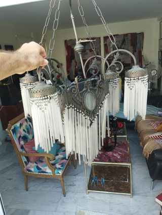 Lampara neogótica antigua