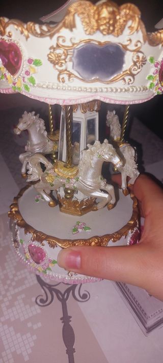 Carillon musicale cavalli bianchi