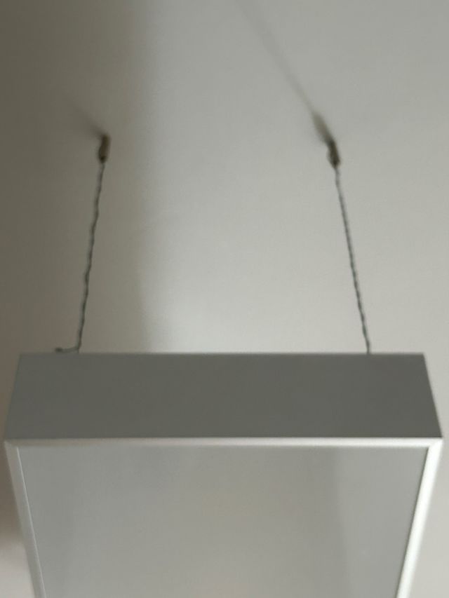 Lámpara techo marca Victoria metal plateado