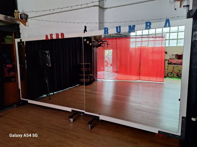 Espejo de pared gimnasio - 2 paneles