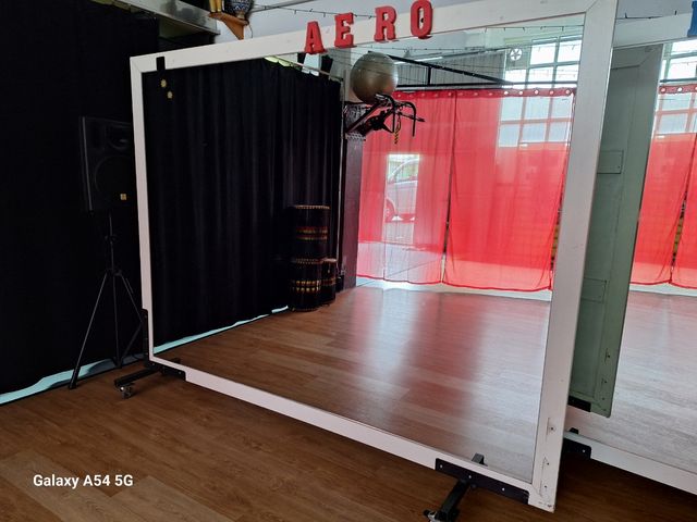 Espejo de pared gimnasio - 2 paneles